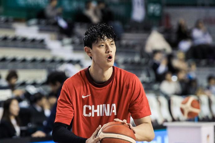 宋翔：曾凡博未參加首鋼訓(xùn)練，本賽季去向尚無官方明確說法